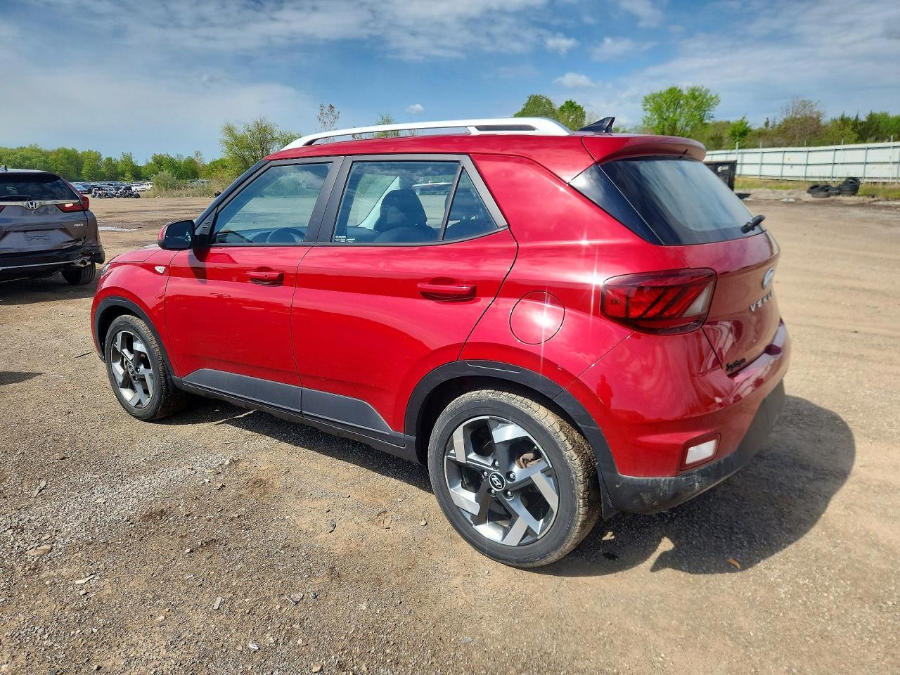 2021 Hyundai Venue Sel - Image 2