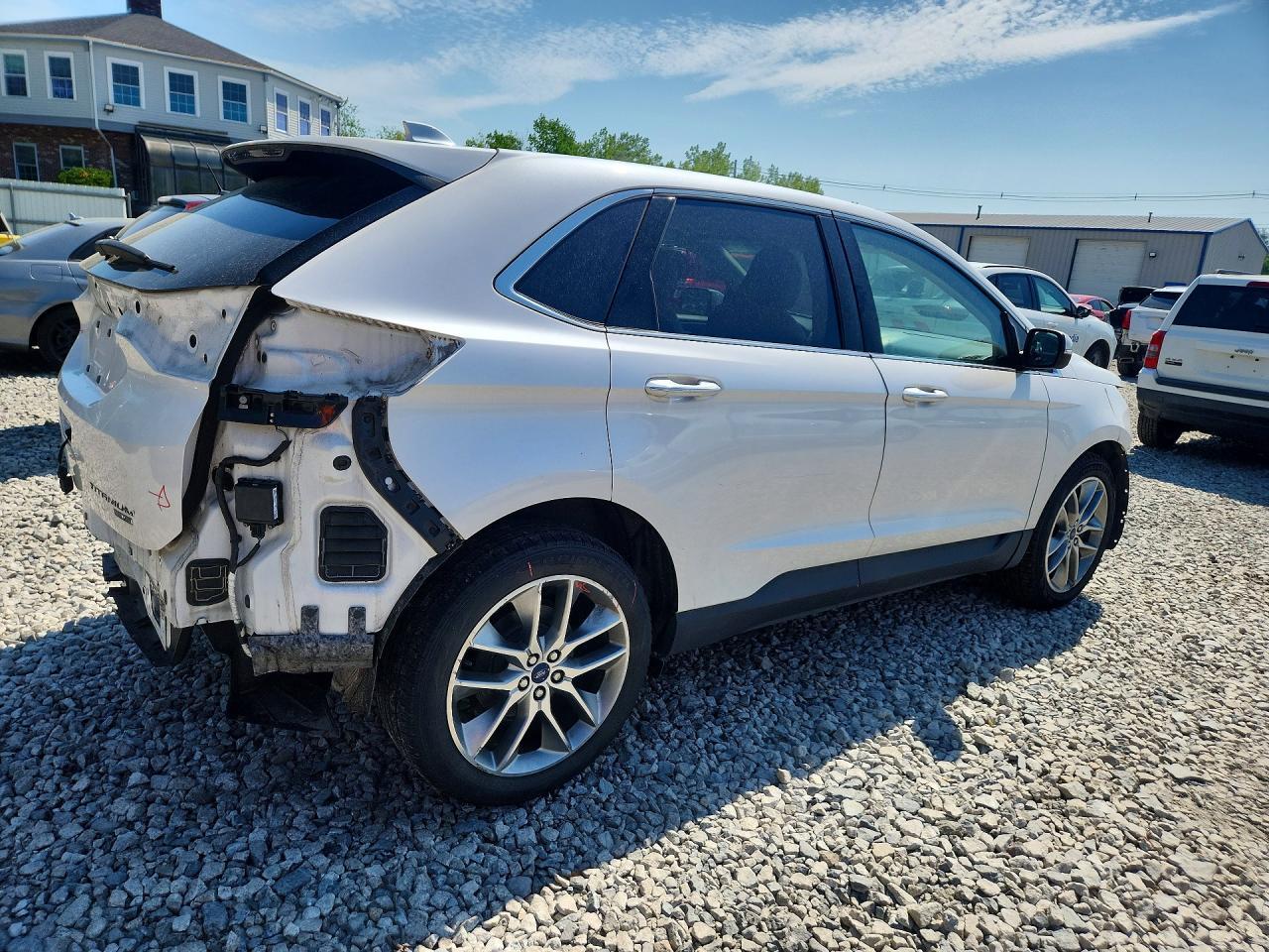 2016 Ford Edge Titanium - Фото 3
