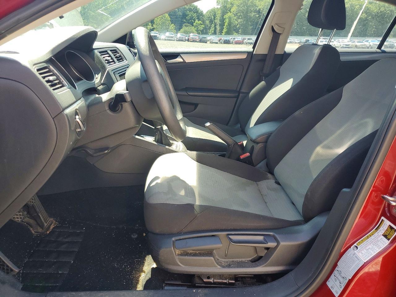 2017 Volkswagen Jetta S - Image 7