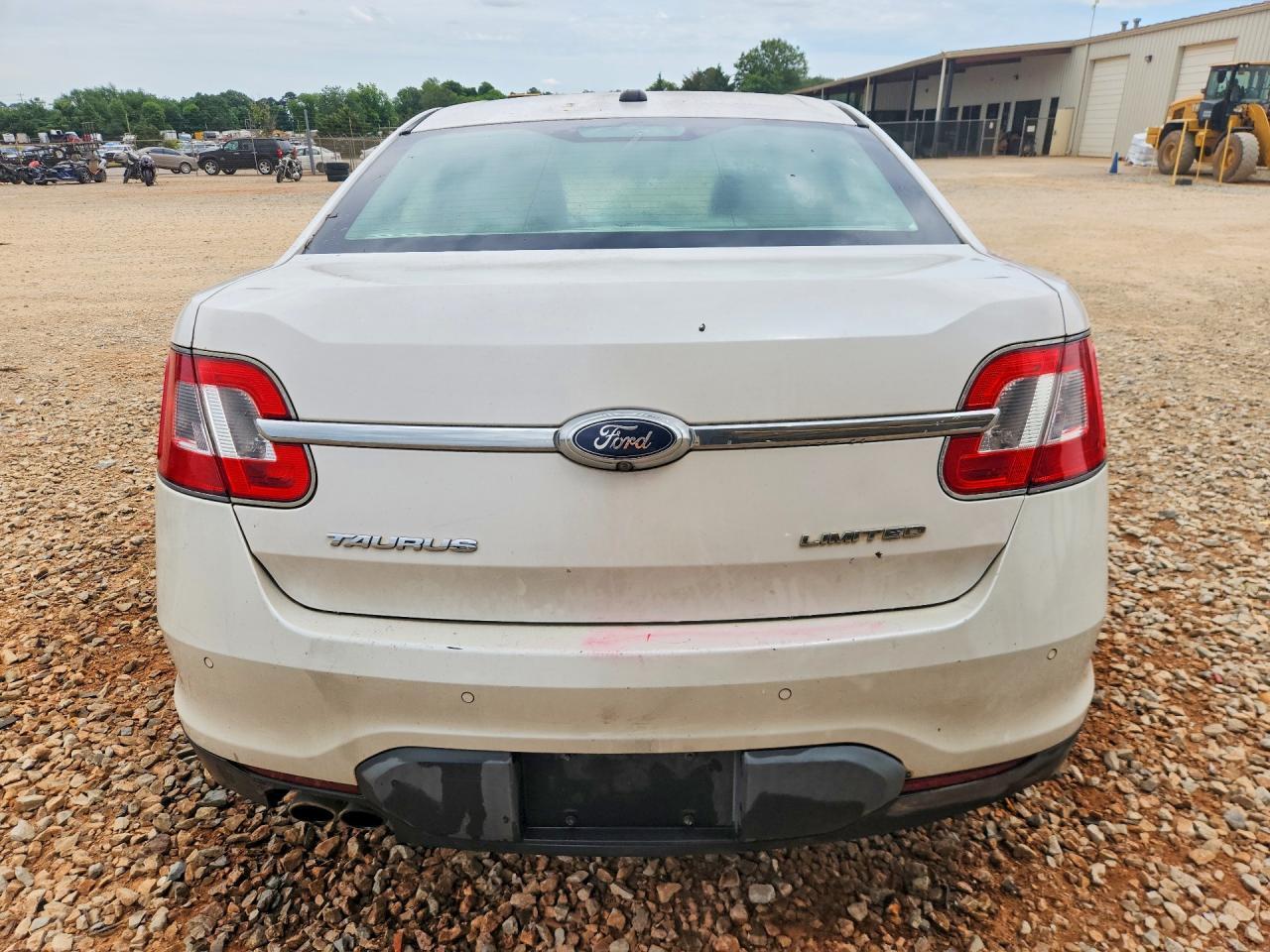 2011 Ford Taurus Limited - Image 6
