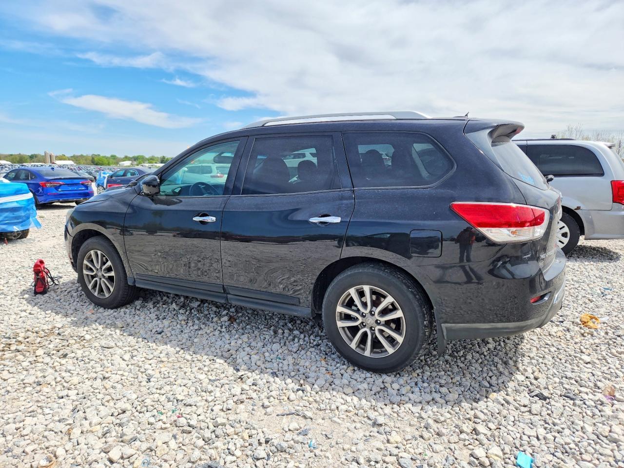 2015 Nissan Pathfinder Sl - Фото 2
