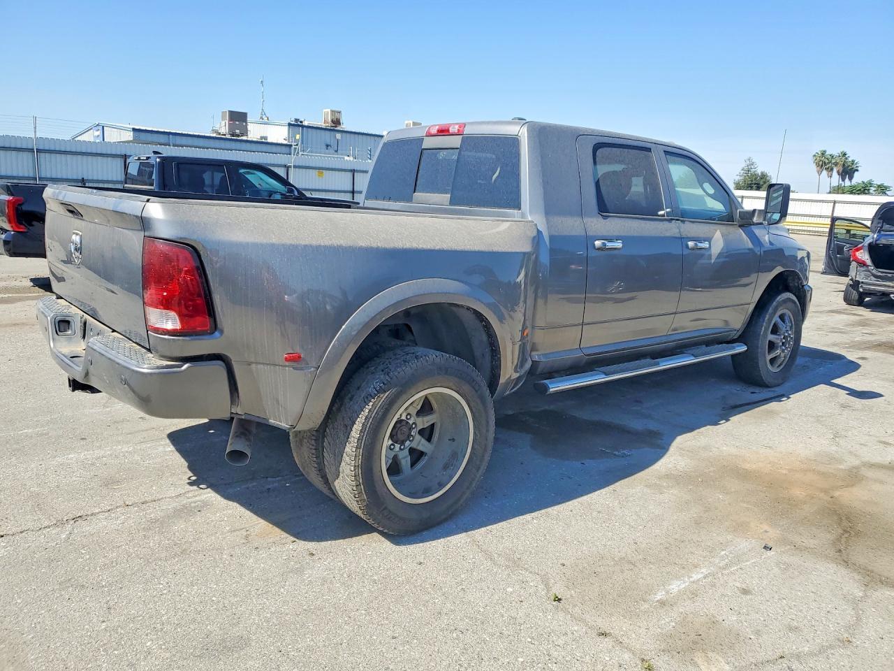 2012 Ram 3500 - Фото 3