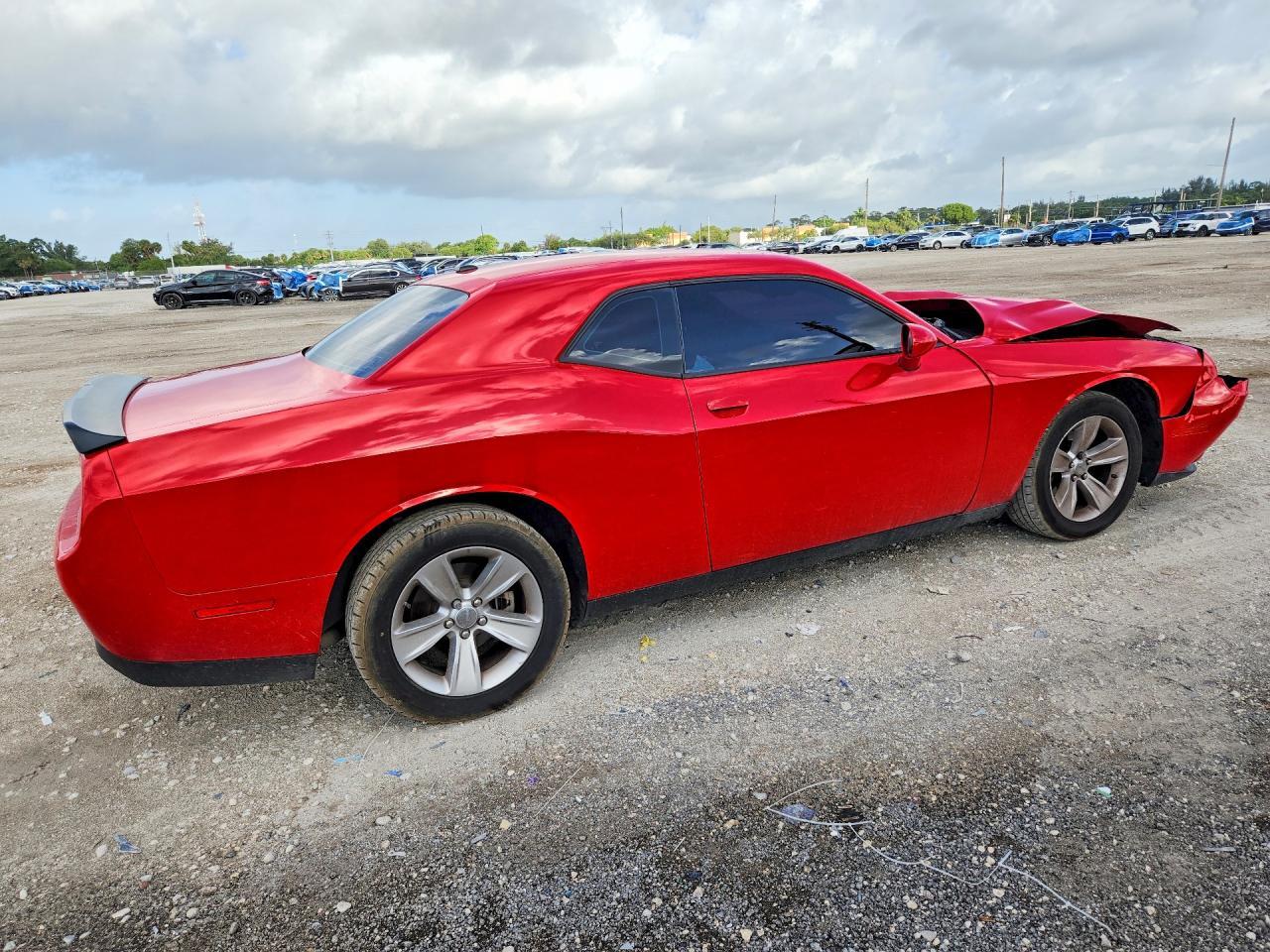2023 Dodge Challenger Sxt - Фото 3