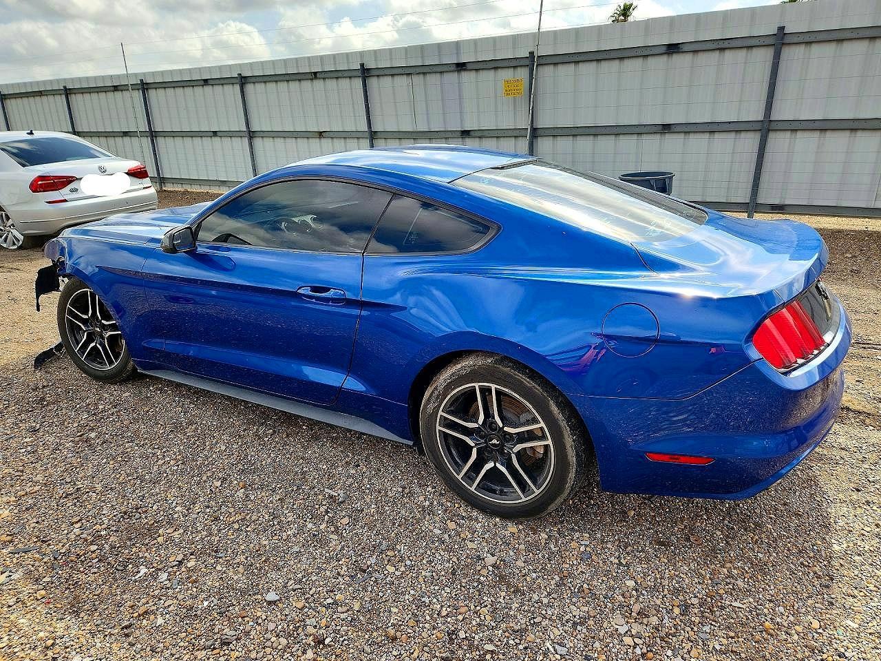 2017 Ford Mustang - Фото 3