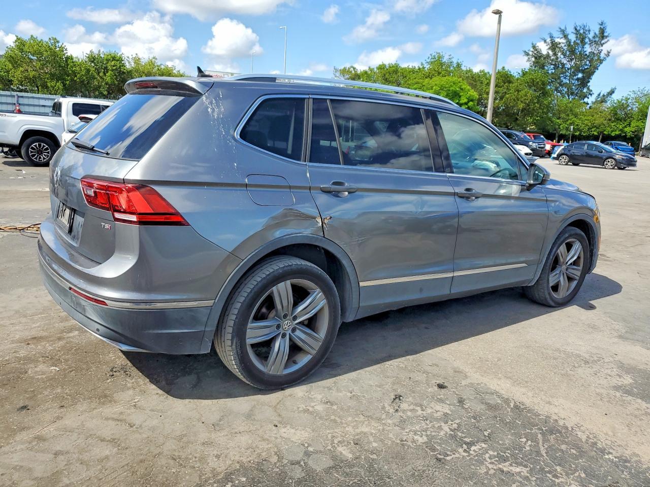 2018 Volkswagen Tiguan Sel Premium - Фото 3