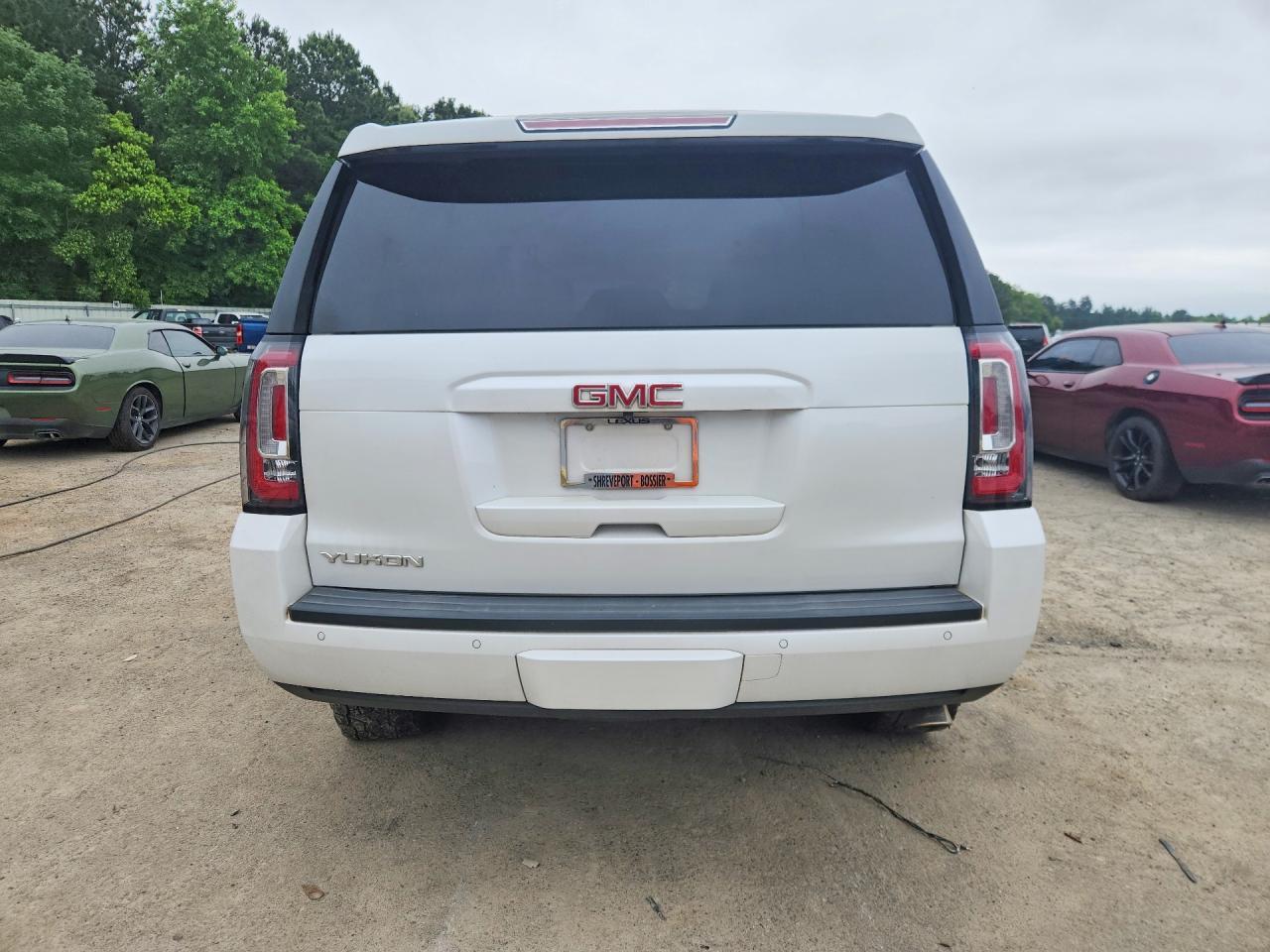 2017 GMC Yukon Slt - Фото 6