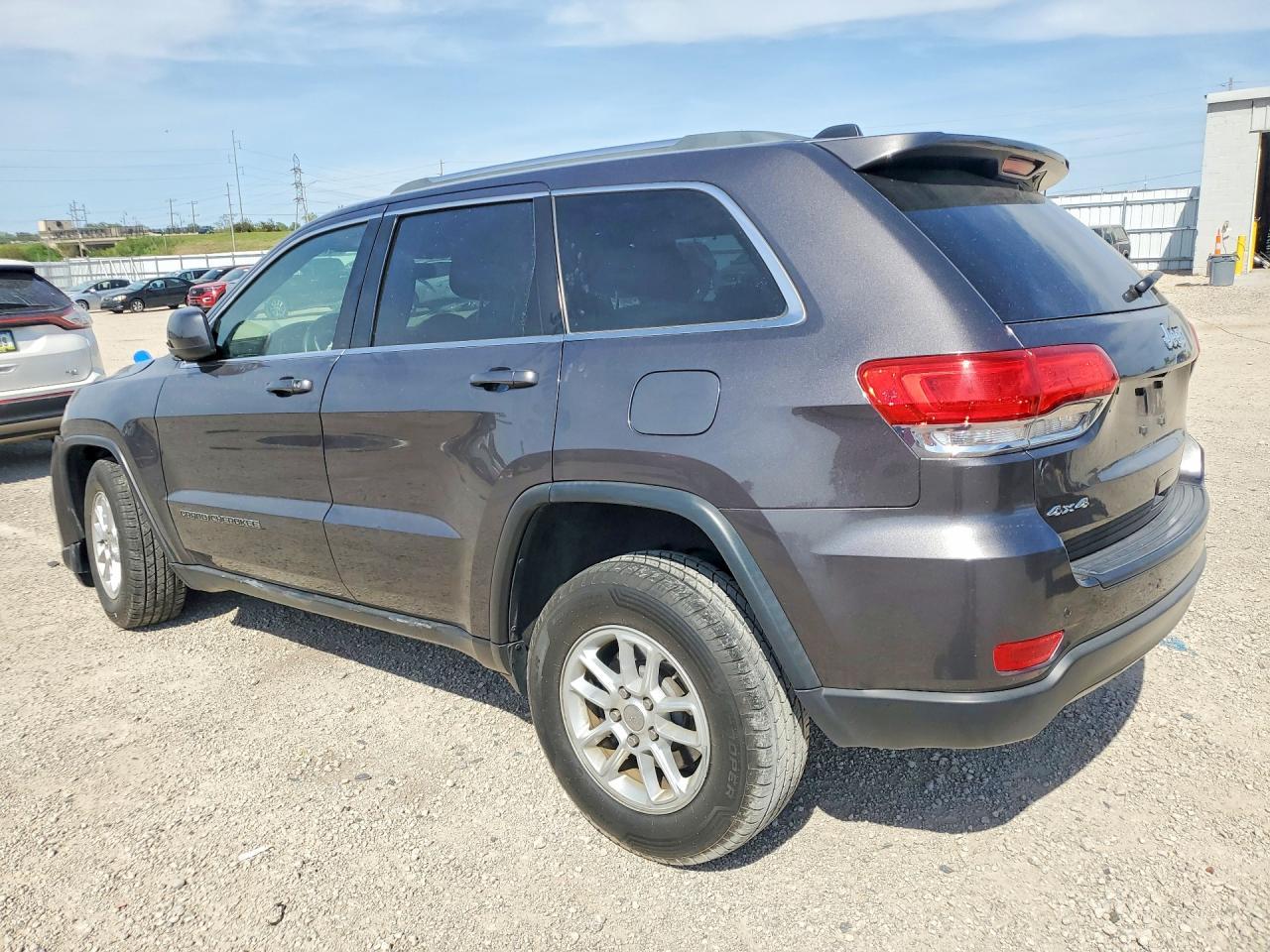 2018 Jeep Grand Cherokee Laredo - Фото 2