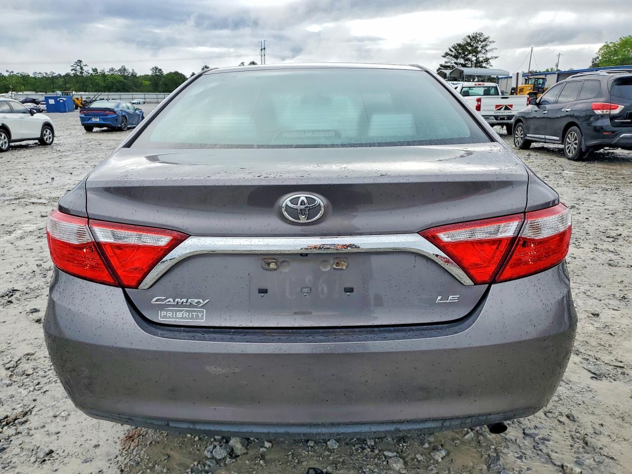 2017 Toyota Camry - Фото 6