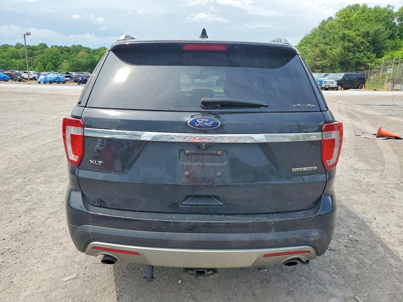 2016 Ford Explorer Xlt - Image 6