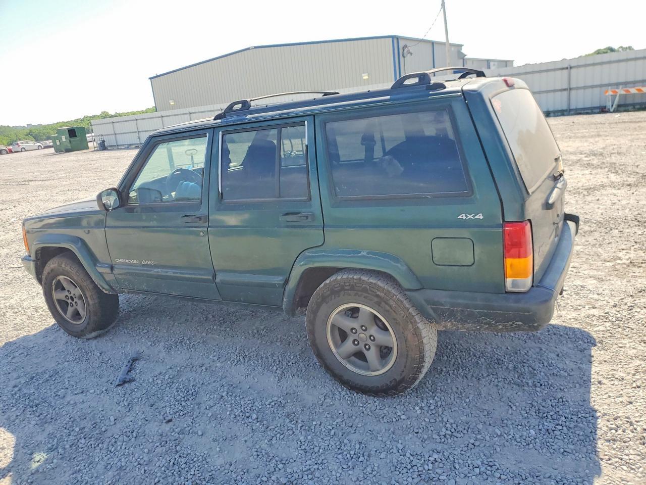 1999 Jeep Cherokee Sport - Image 2