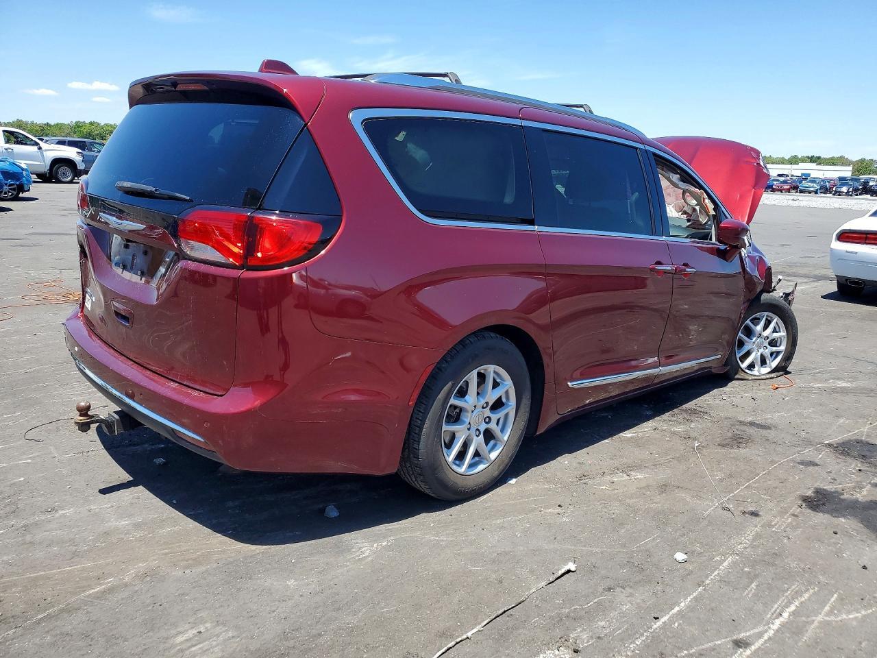 2020 Chrysler Pacifica Touring L - Image 3