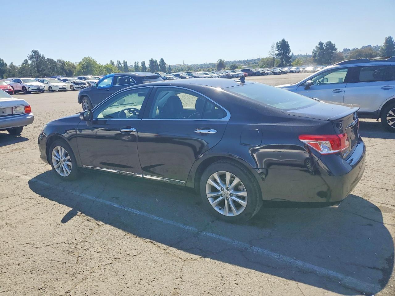 2010 Lexus Es 350 - Фото 2