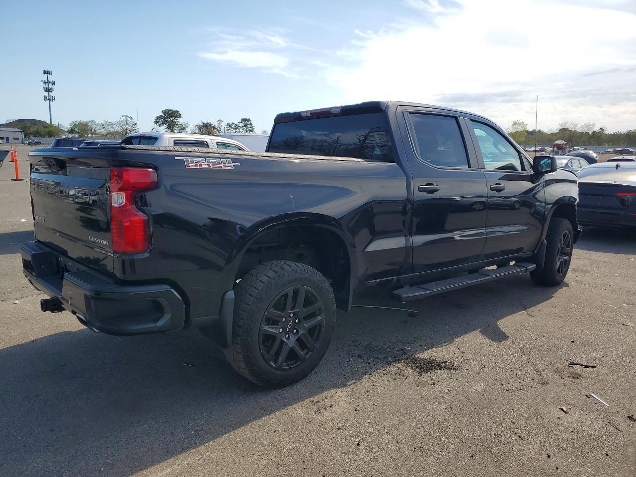 2022 Chevrolet Silverado K1500 Trail Boss Custom - Image 3