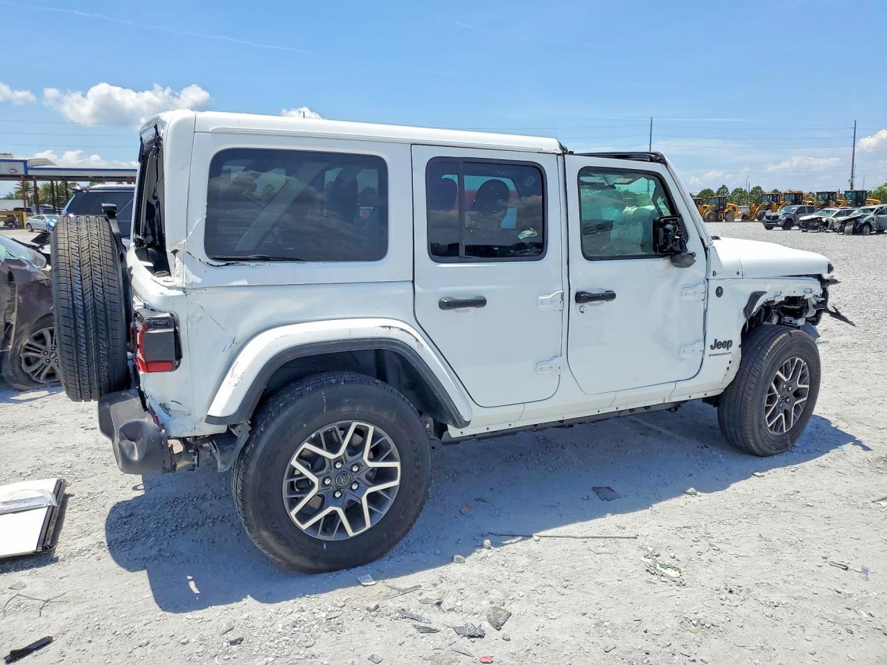 2026 Jeep Wrangler Sahara - Image 3