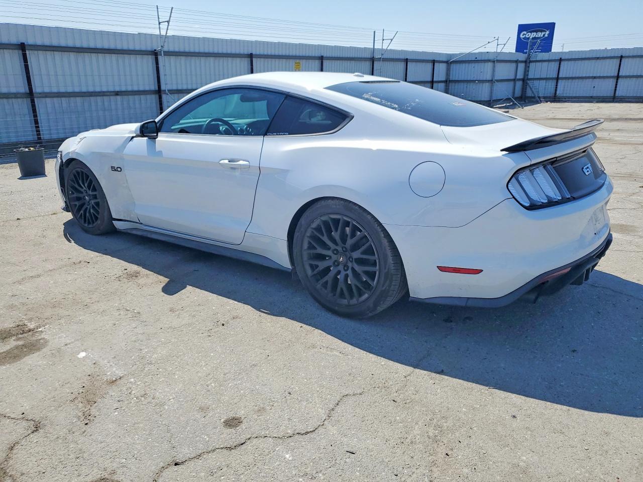 2016 Ford Mustang Gt - Фото 2