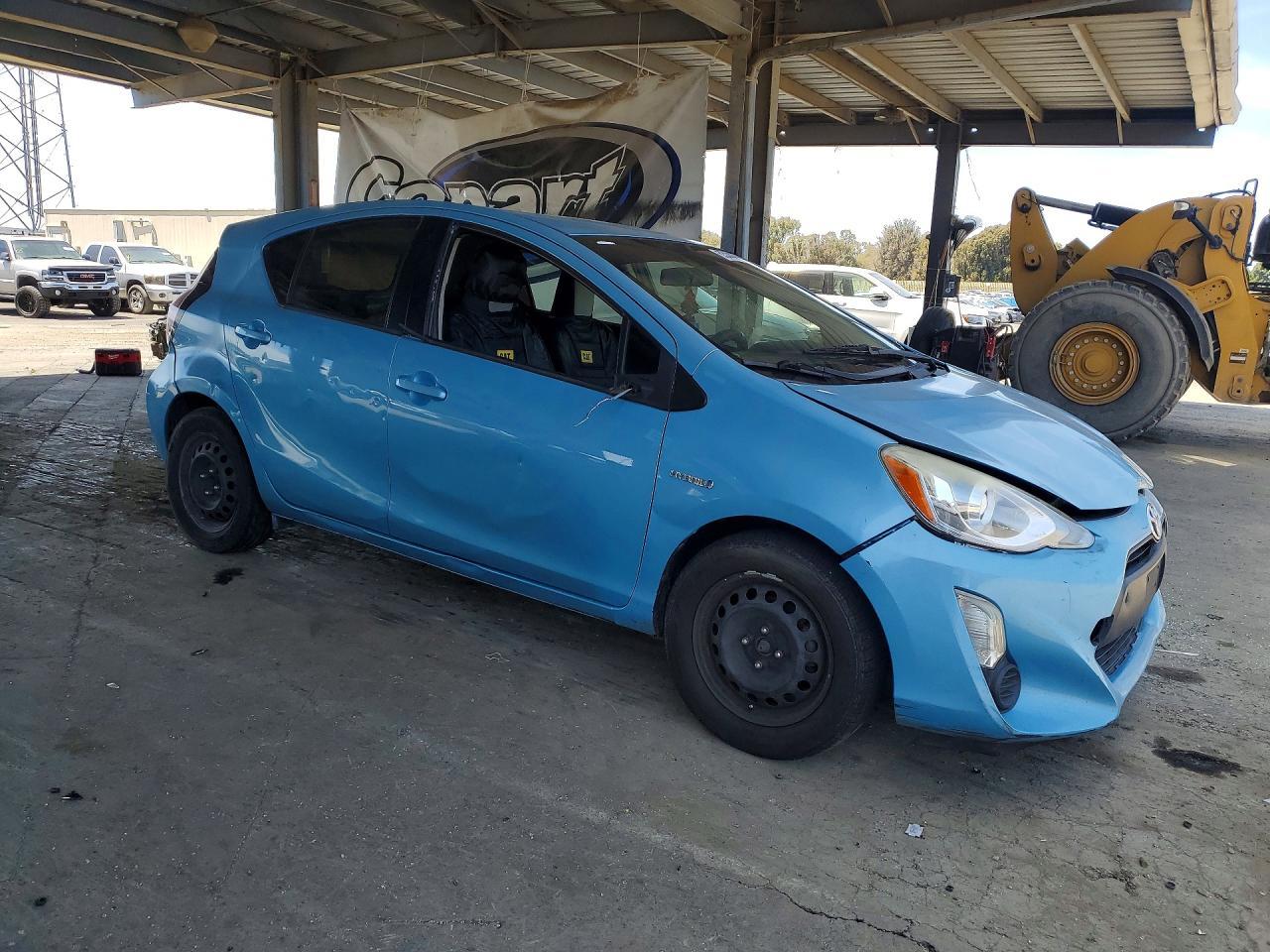 2015 Toyota Prius C One - Фото 4