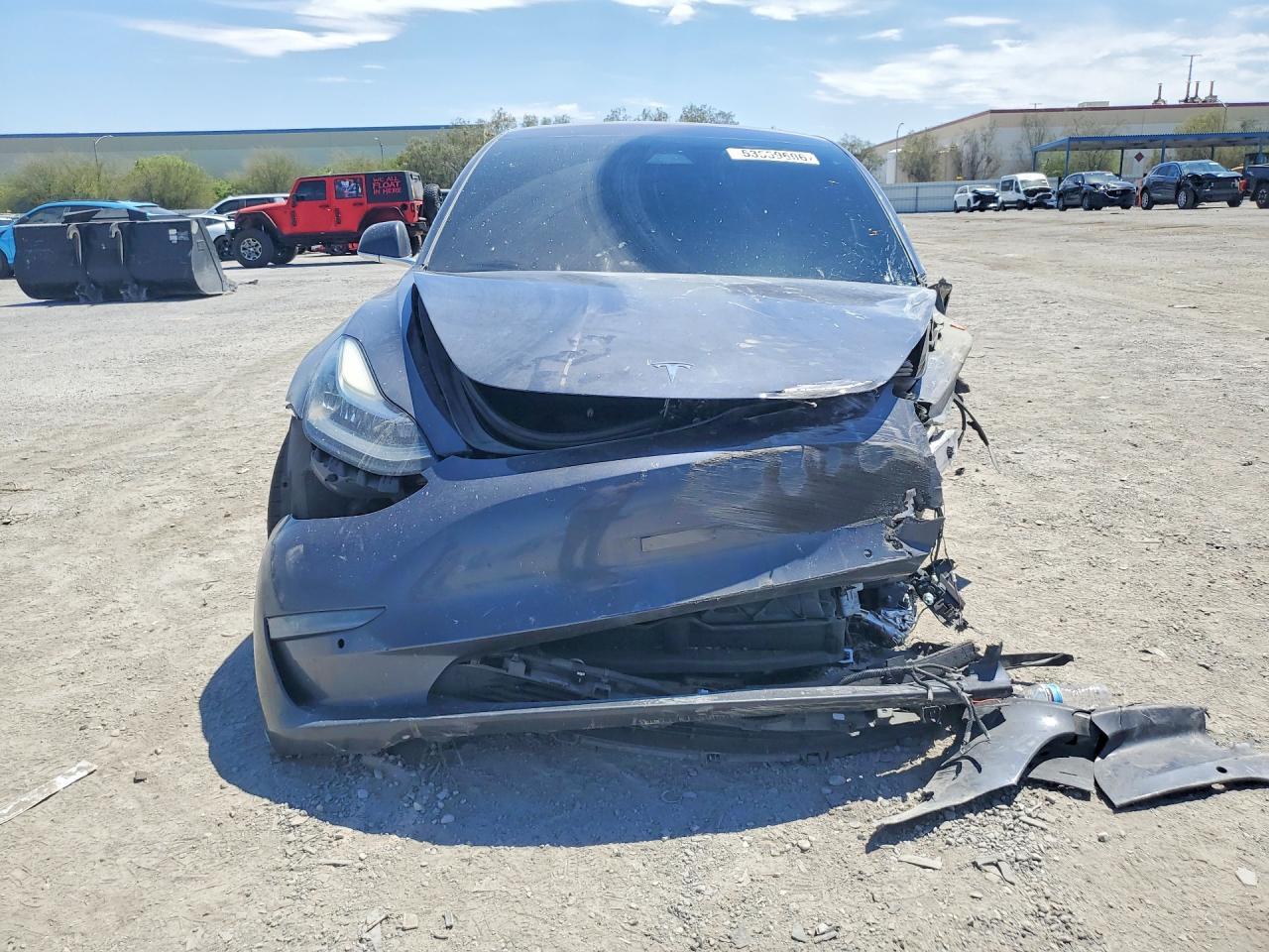 2018 Tesla Model 3 - Фото 5