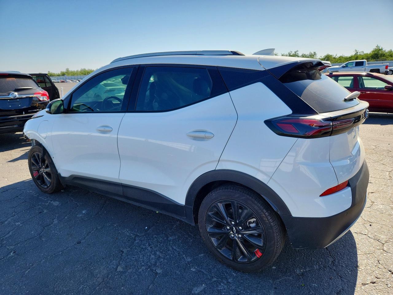 2023 Chevrolet Bolt Euv Lt - Image 2