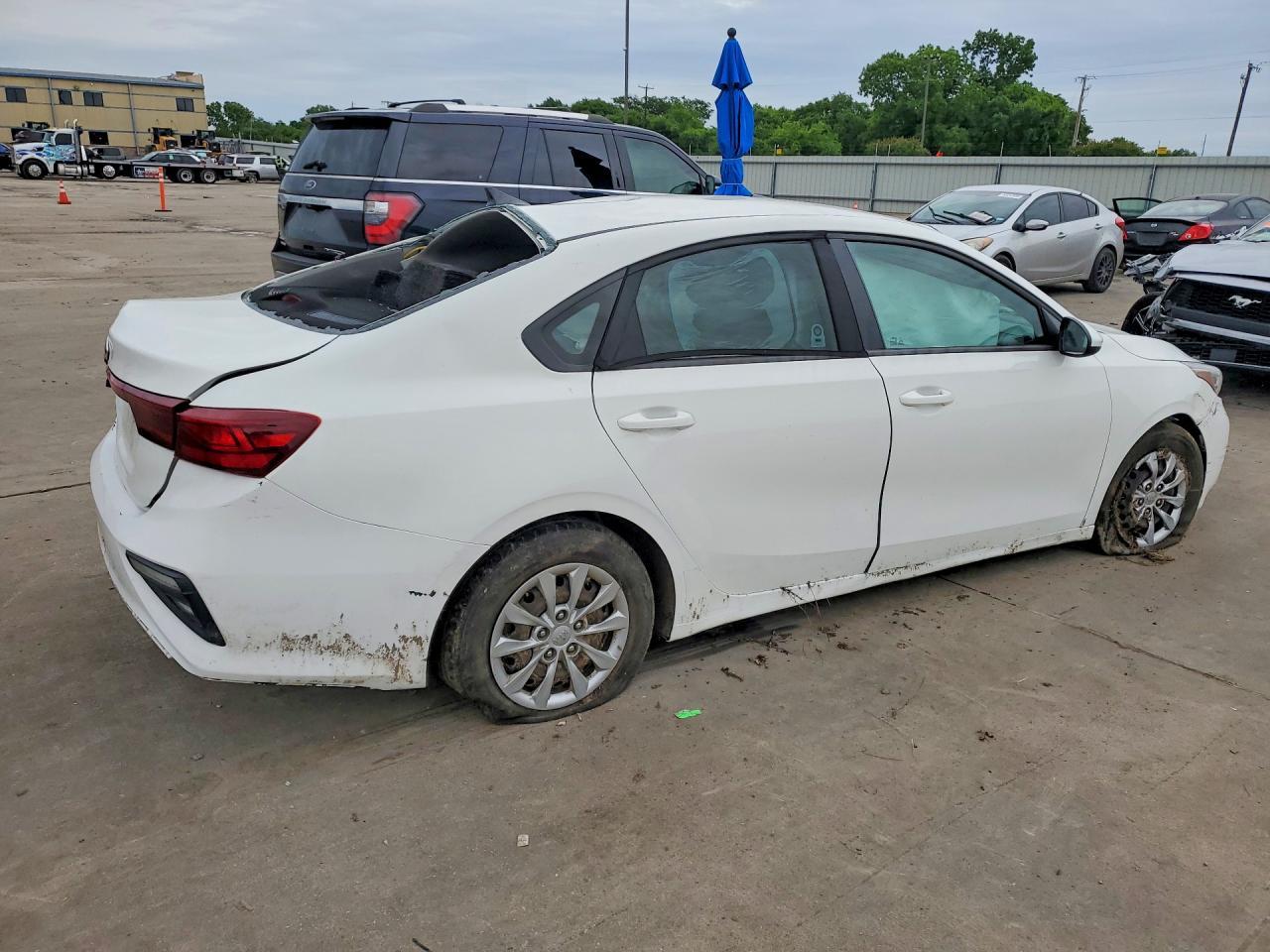 2021 Kia Forte Fe - Image 3