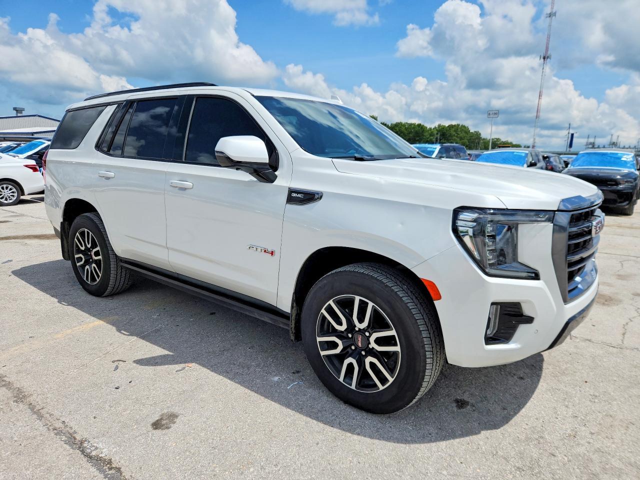 2023 GMC Yukon At4 - Image 4