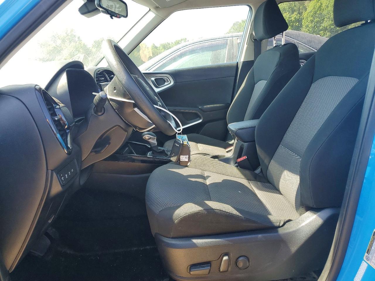 2025 Kia Soul S - Image 7
