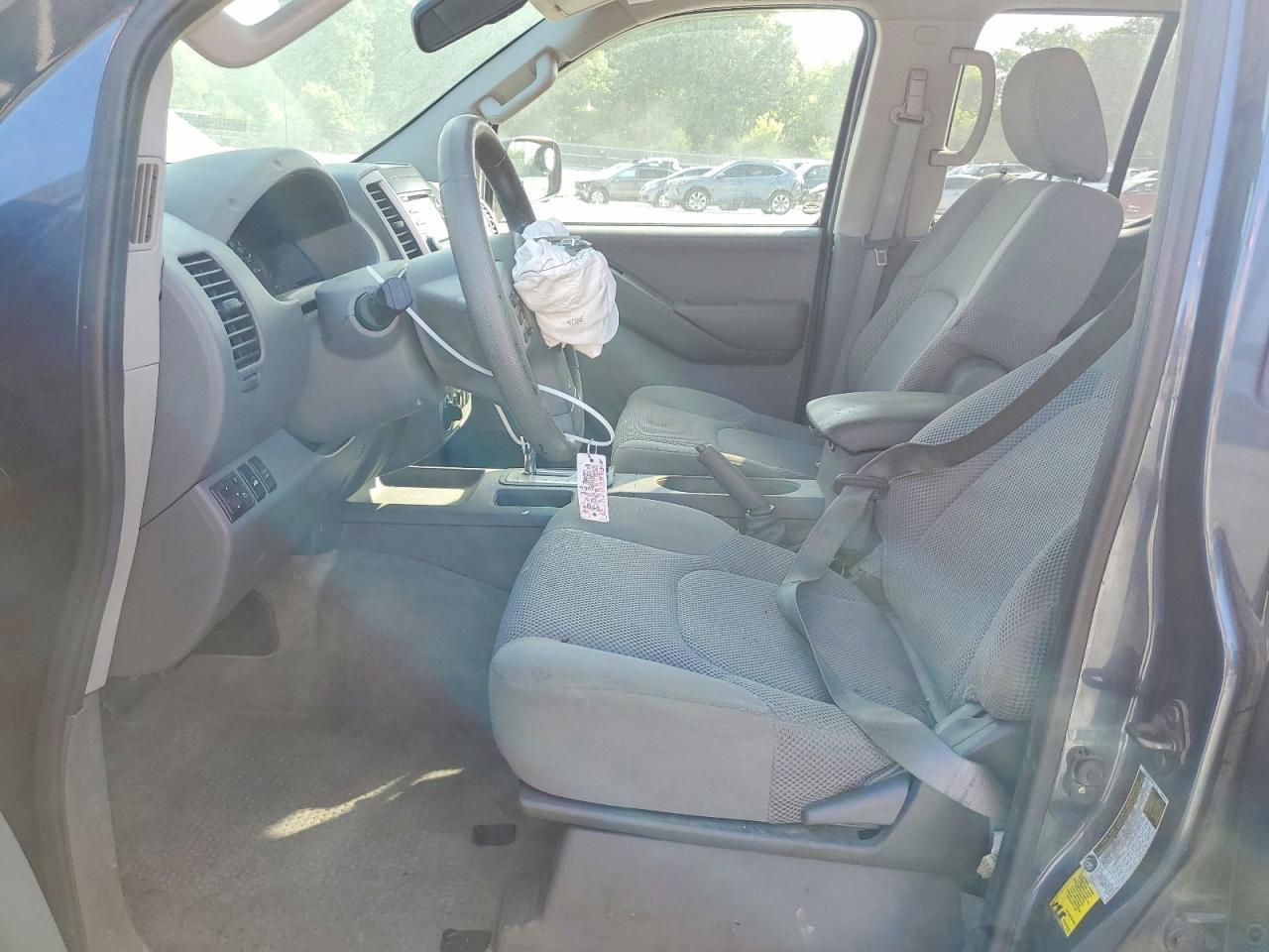 2014 Nissan Frontier S - Image 7