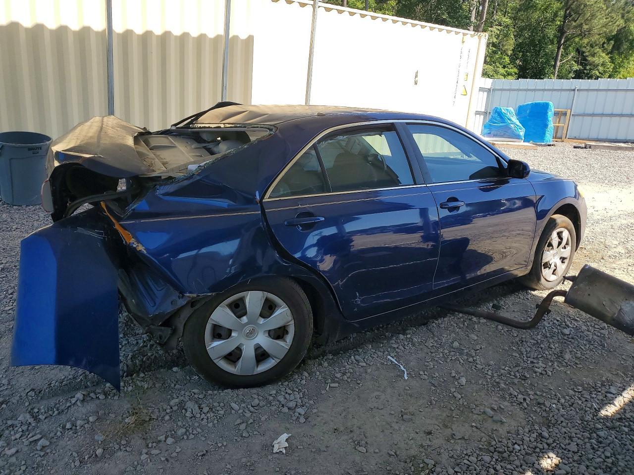 2008 Toyota Camry Le - Фото 3