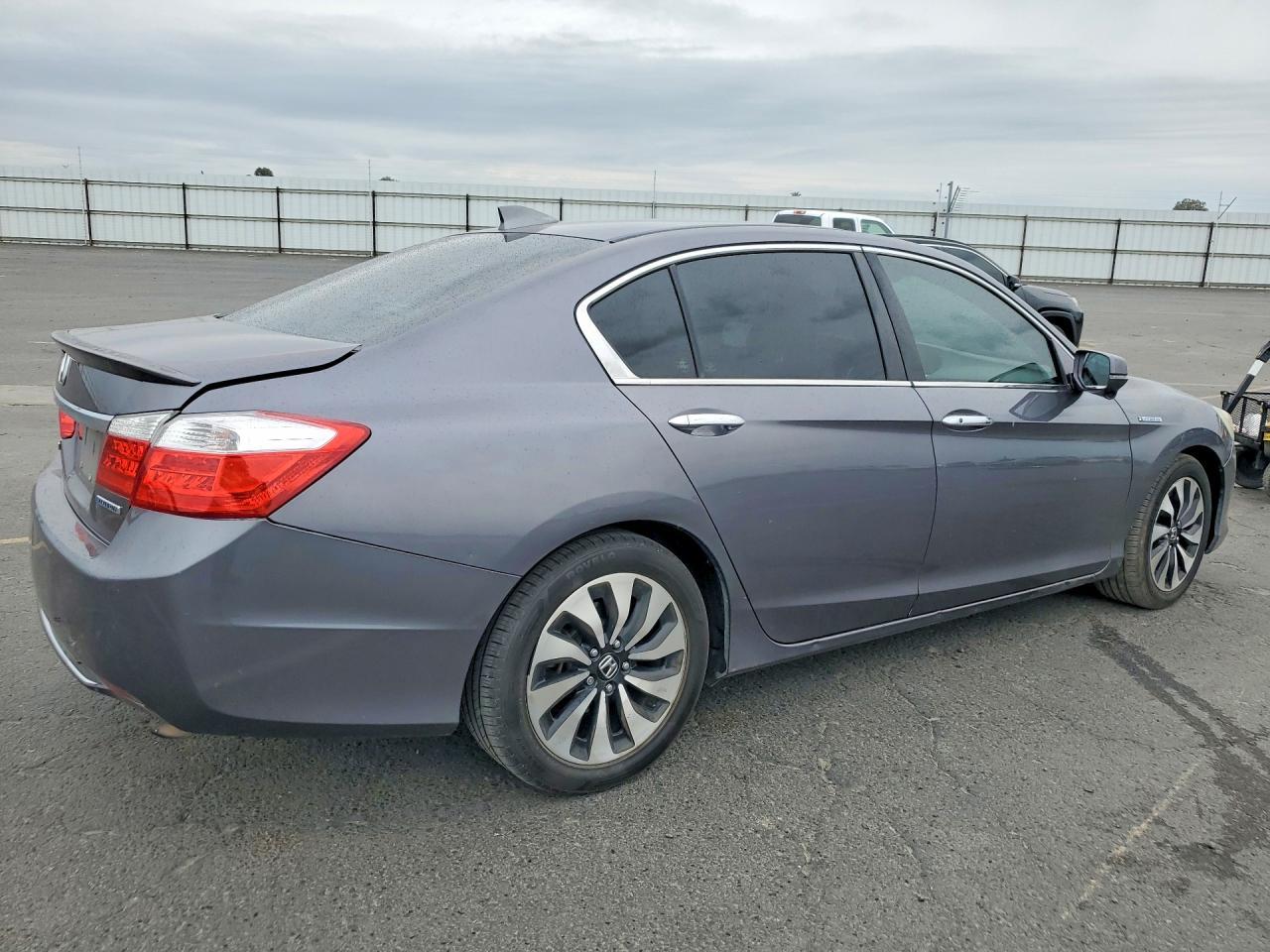 2015 Honda Accord Hybrid Exl - Image 3