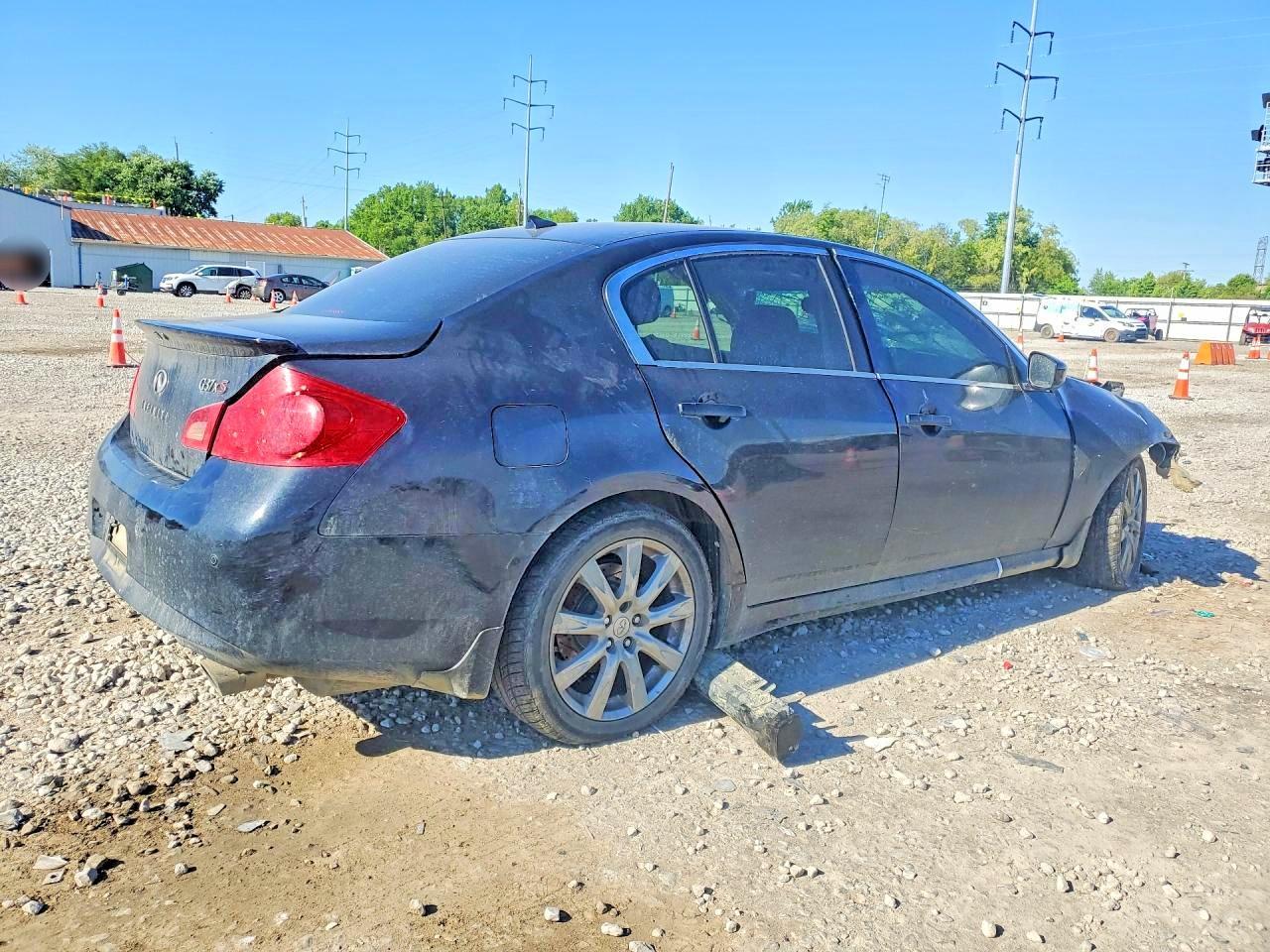 2011 Infiniti G37 Sedan X - Фото 3