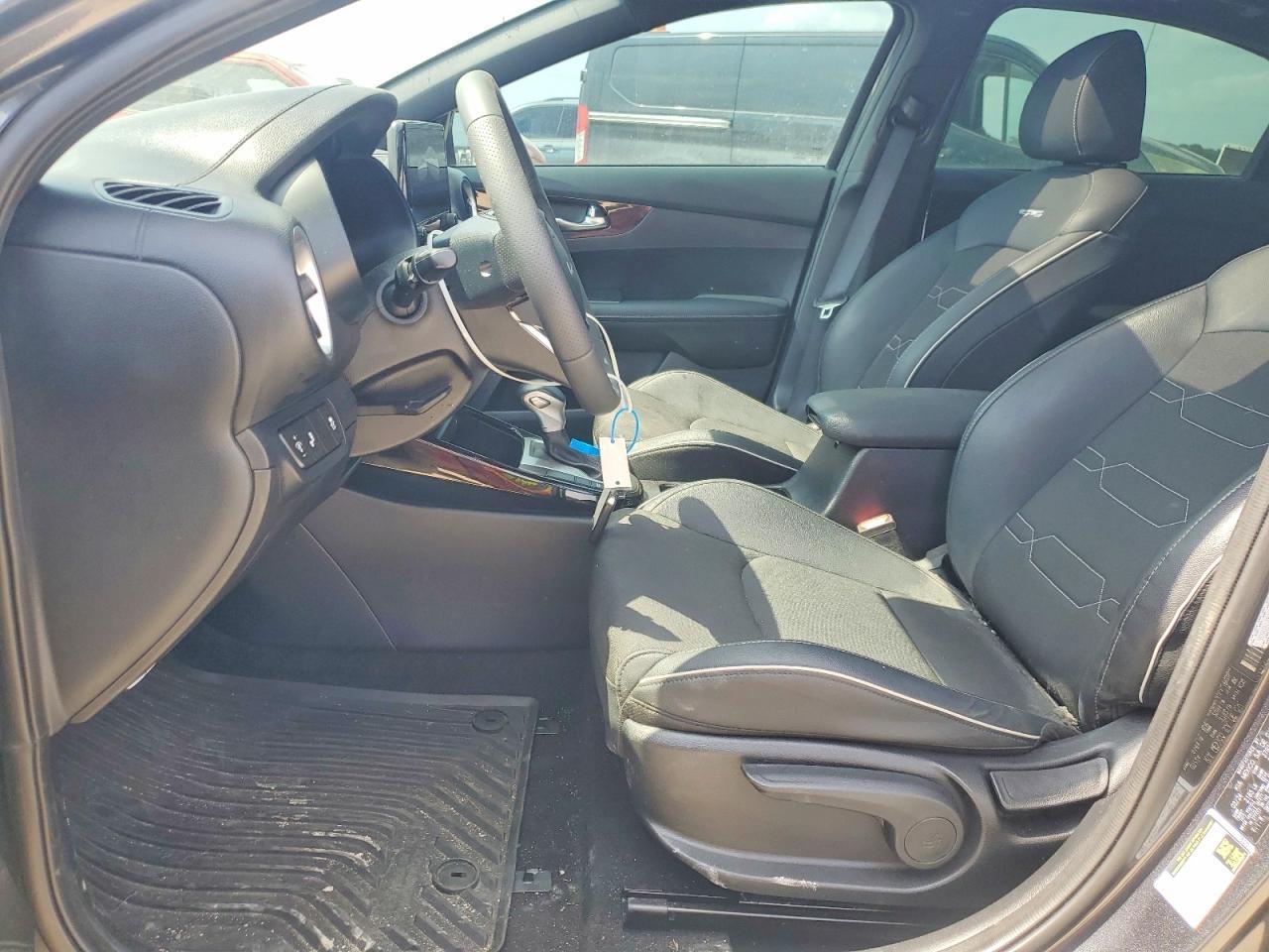 2024 Kia Forte Gt Line - Фото 7