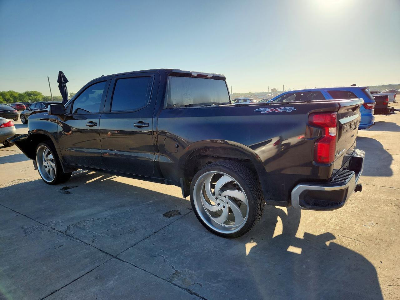2022 Chevrolet Silverado Ltd K1500 Lt - Image 2