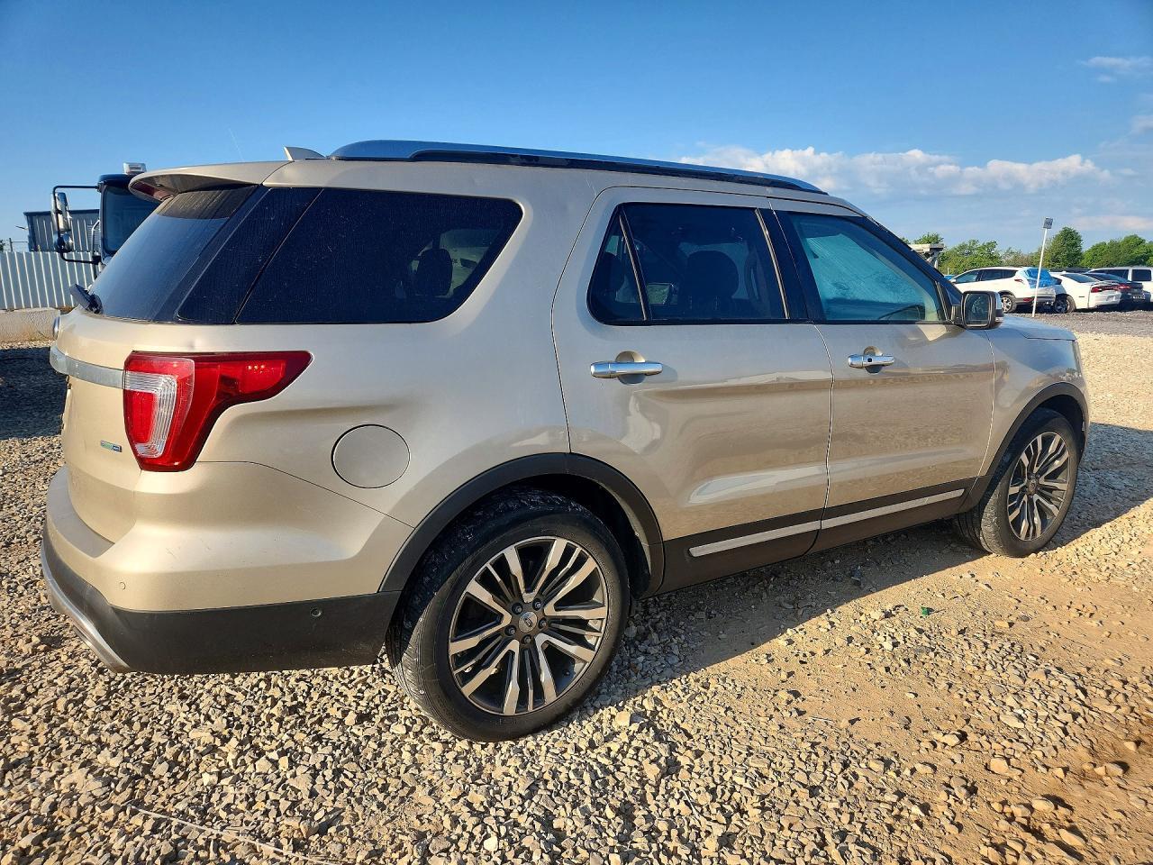 2017 Ford Explorer Platinum - Фото 3