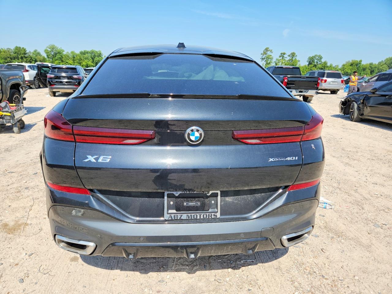 2025 BMW X6 xDrive40I - Image 6