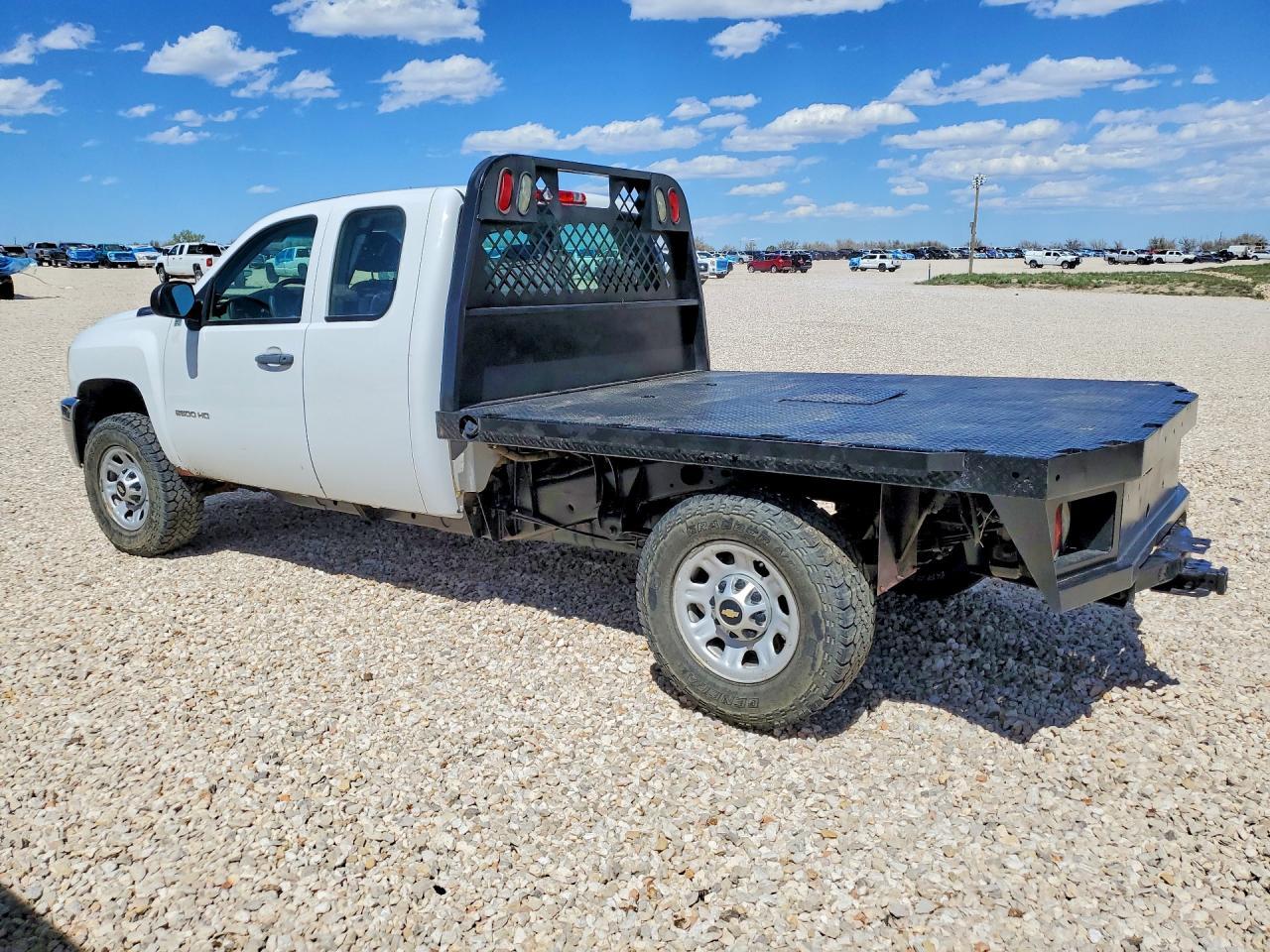 2013 Chevrolet Silverado K2500 Heavy Duty - Фото 2