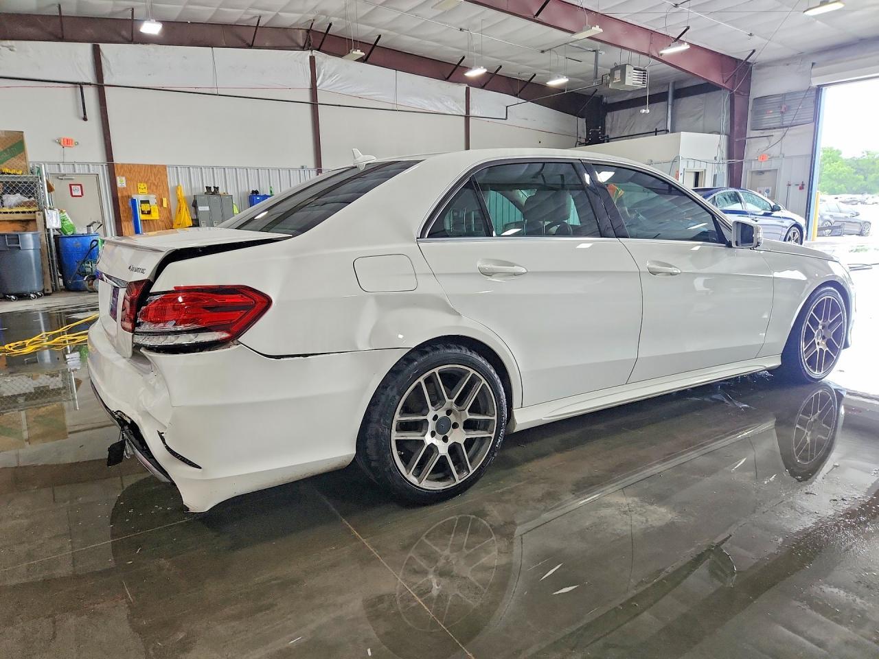 2014 Mercedes-Benz E 350 4Matic - Фото 3