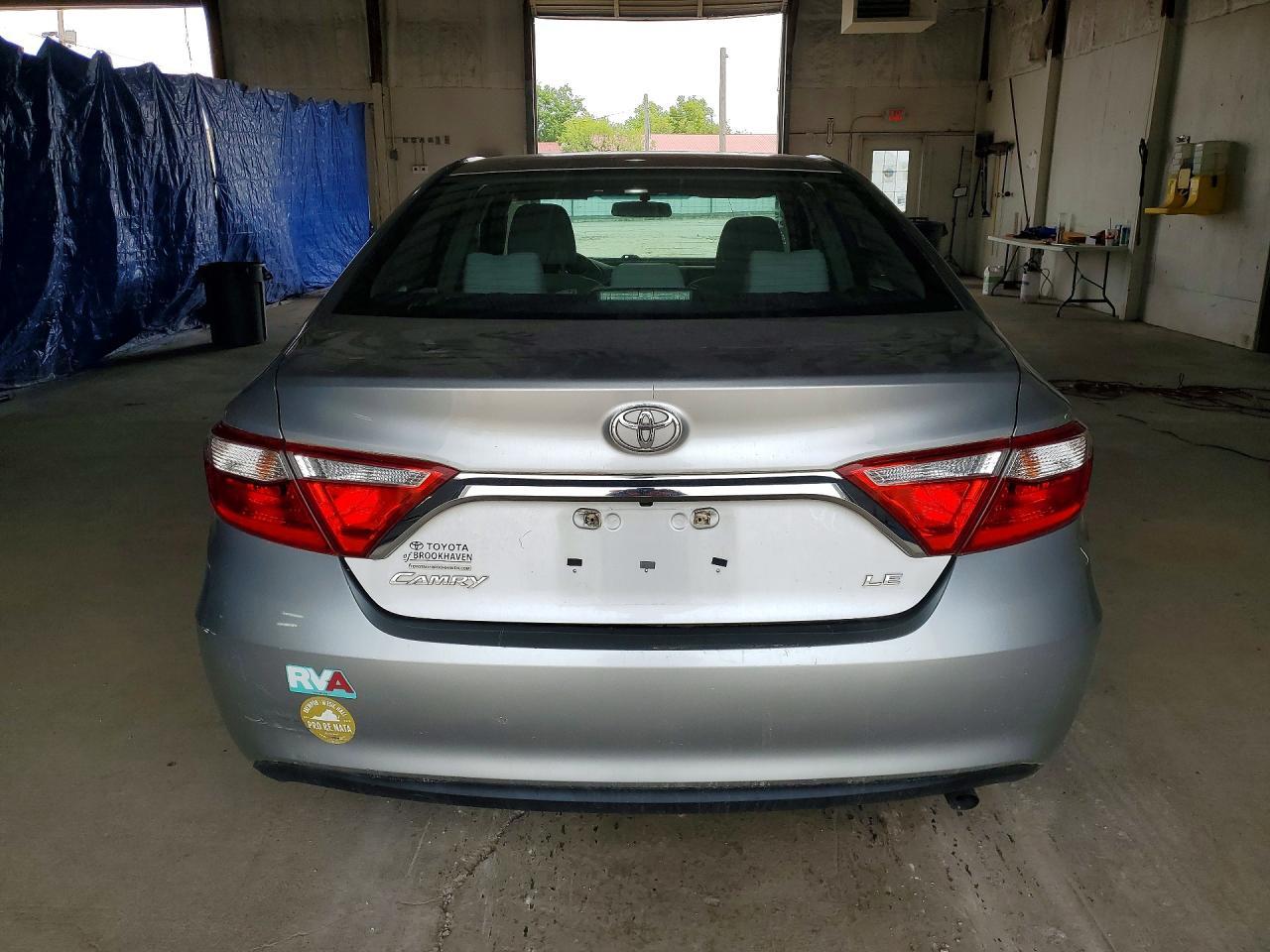 2017 Toyota Camry Le - Image 6