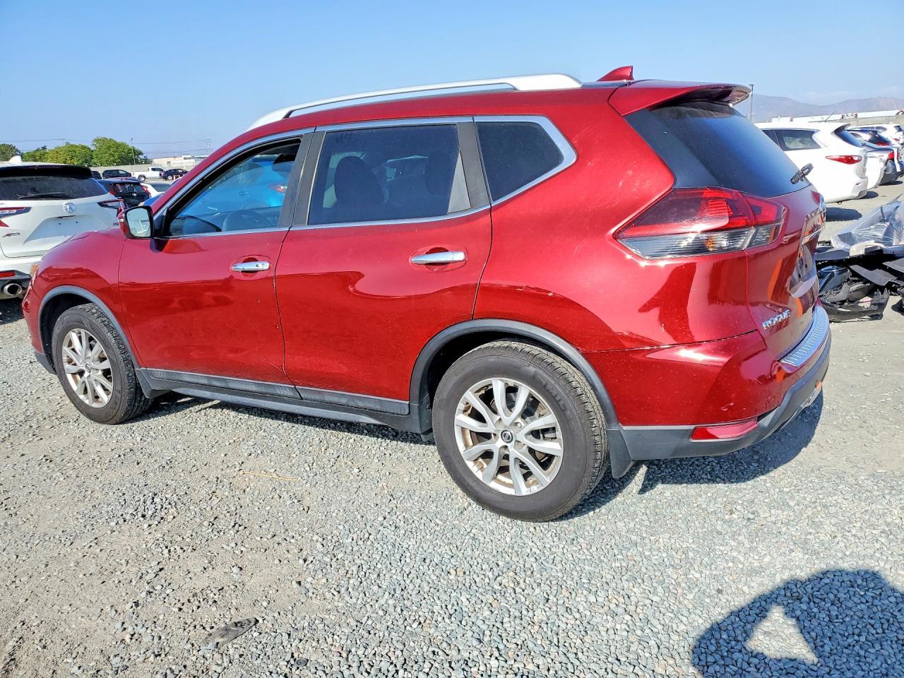 2020 Nissan Rogue Sv - Image 2
