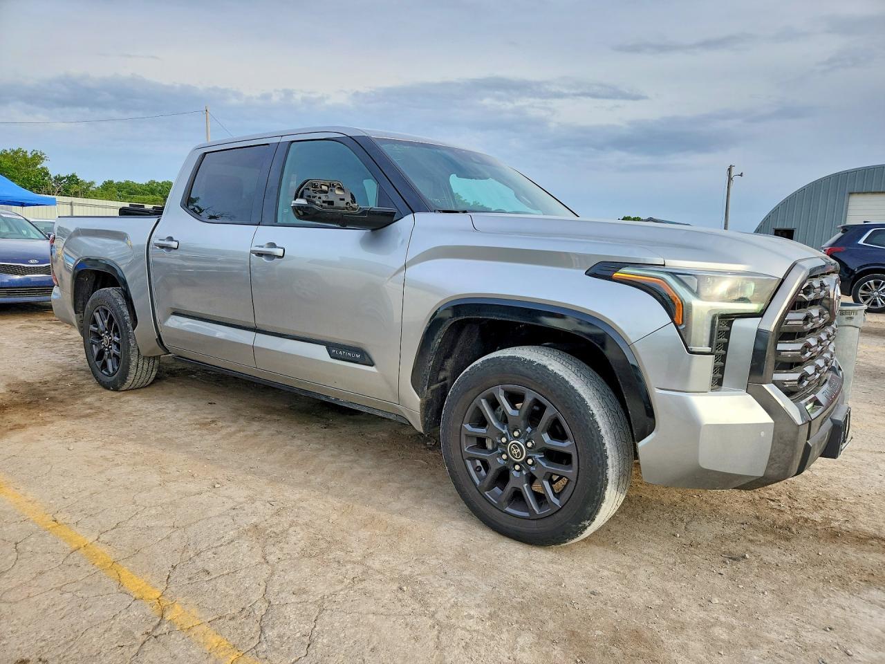 2022 Toyota Tundra Platinum - Фото 4