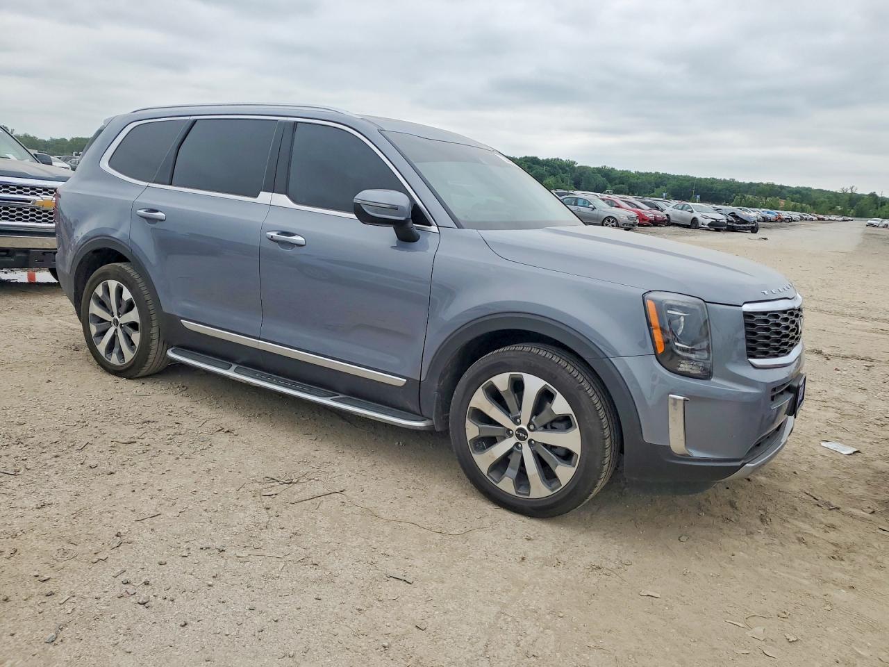 2022 Kia Telluride S - Image 4