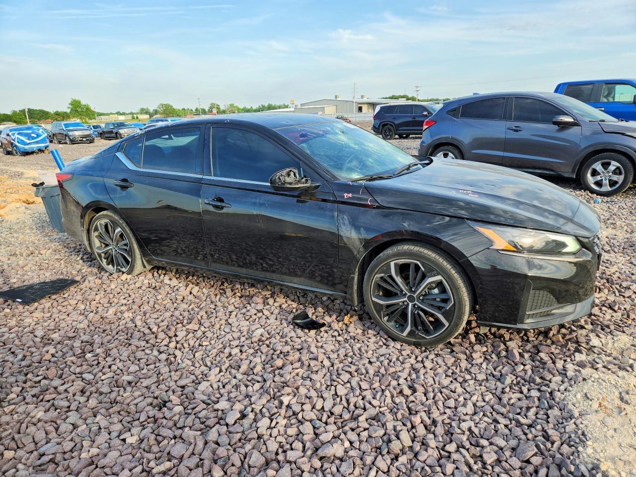 2023 Nissan Altima Sr - Image 4