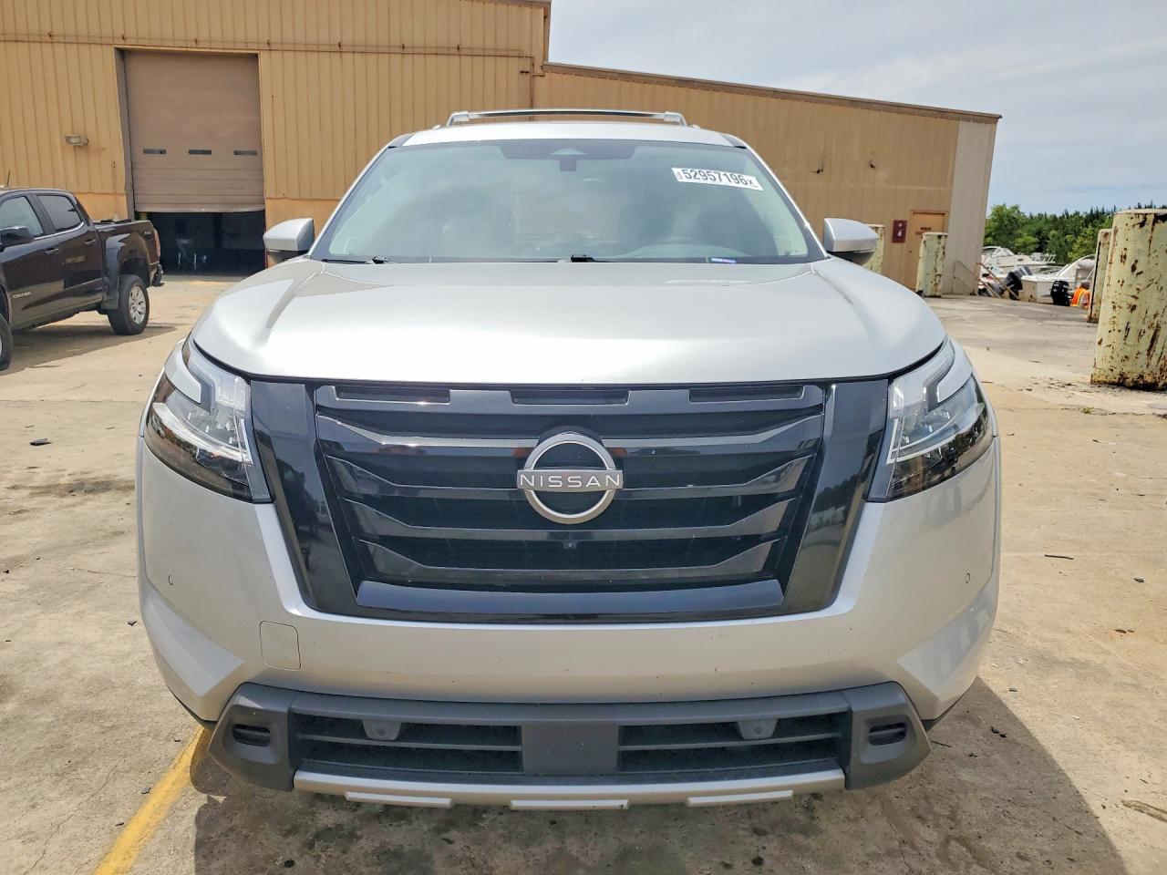 2024 Nissan Pathfinder Sl - Image 5