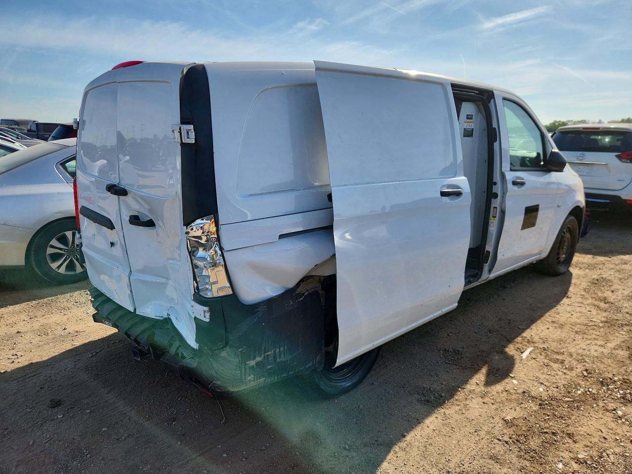 2023 Mercedes-Benz Metris - Image 3