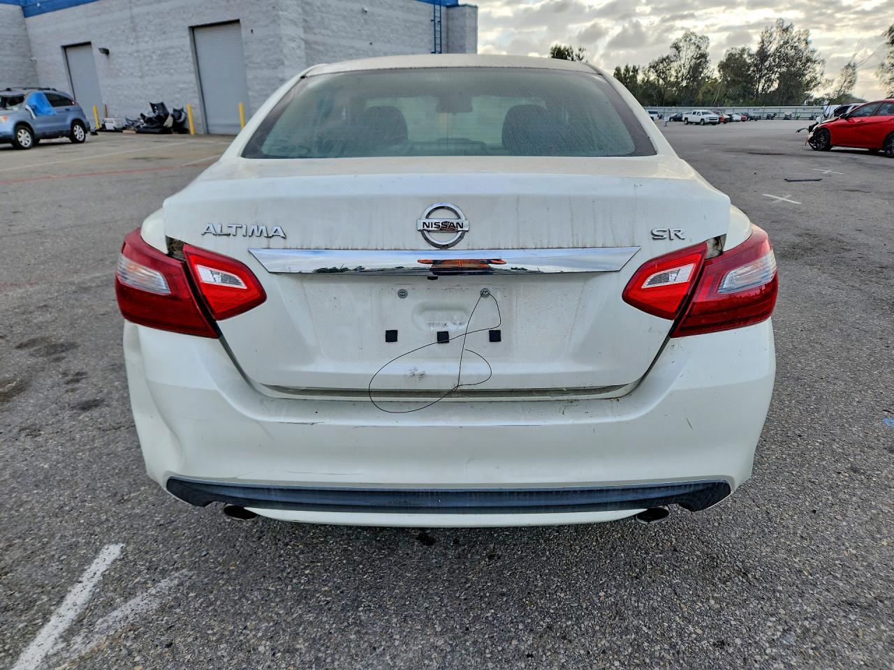 2018 Nissan Altima 2.5 Sr - Image 6