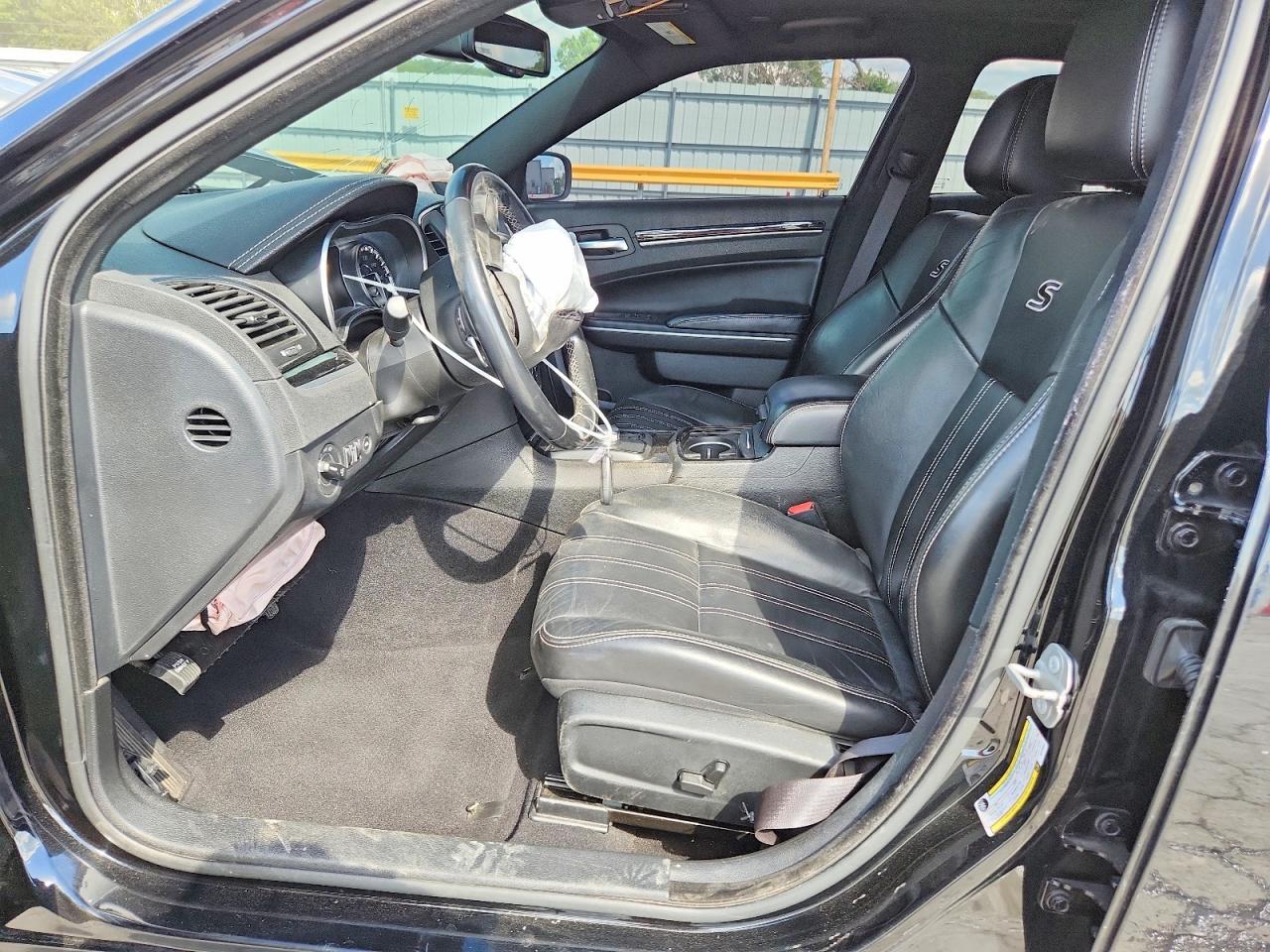 2022 Chrysler 300 S - Image 7