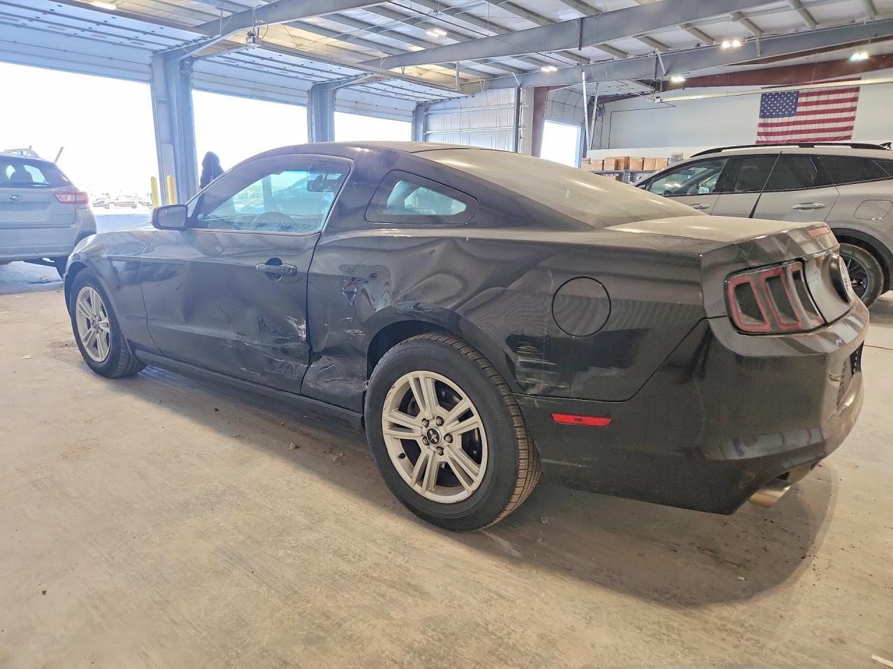 2014 Ford Mustang - Фото 2