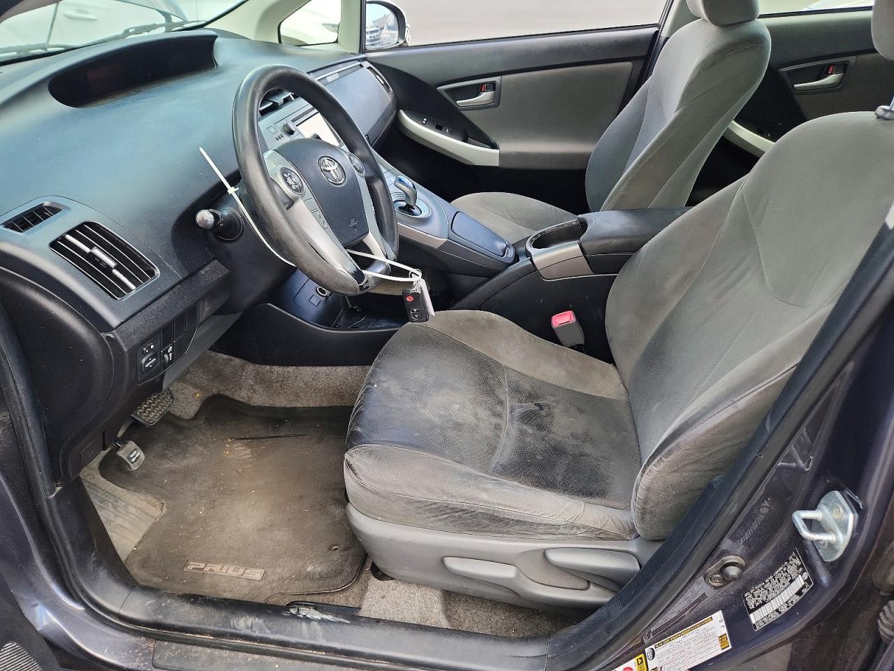 2012 Toyota Prius Two - Фото 7