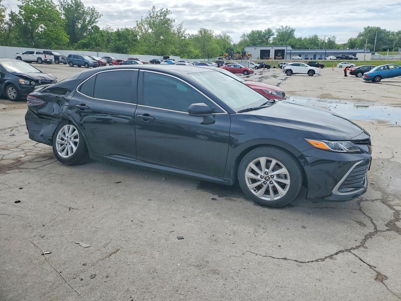 2023 Toyota Camry Le - Image 4