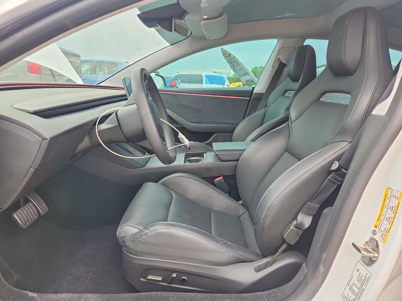 2024 Tesla Model 3 - Image 7