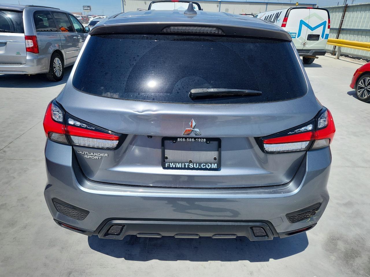 2022 Mitsubishi Outlander Sport Es - Image 6