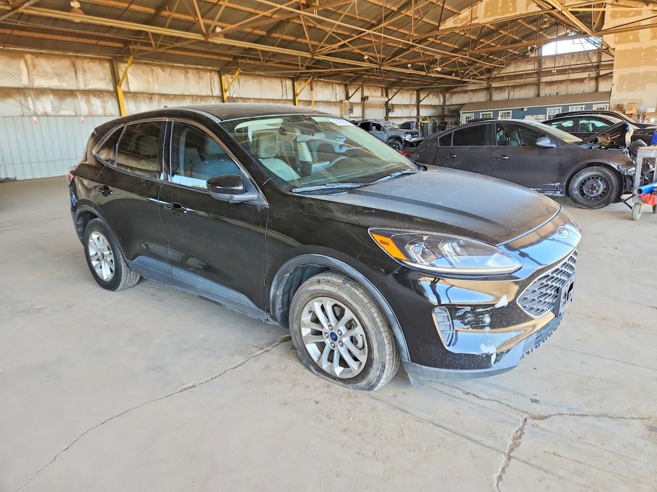 2020 Ford Escape Se - Фото 4